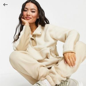 North Face Cragmont Fleece in cream and beige